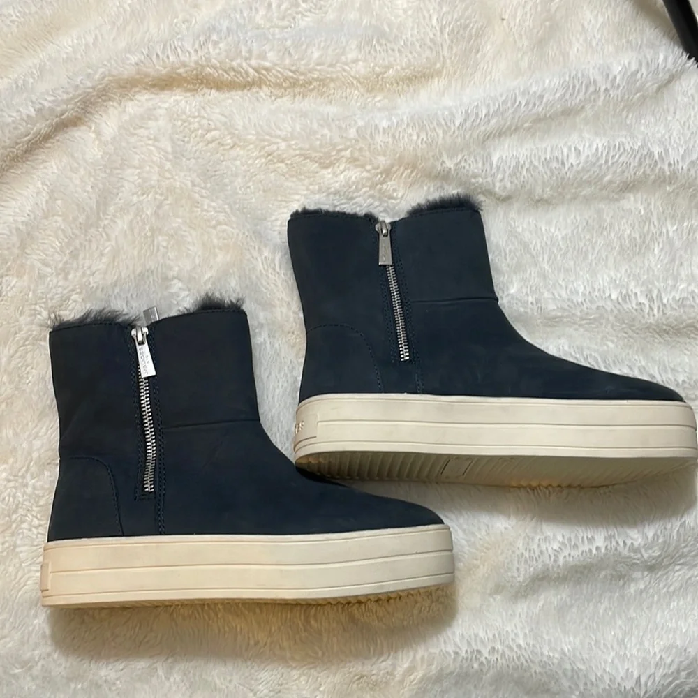 J/Slides‎ Booties - Picture 7 of 7